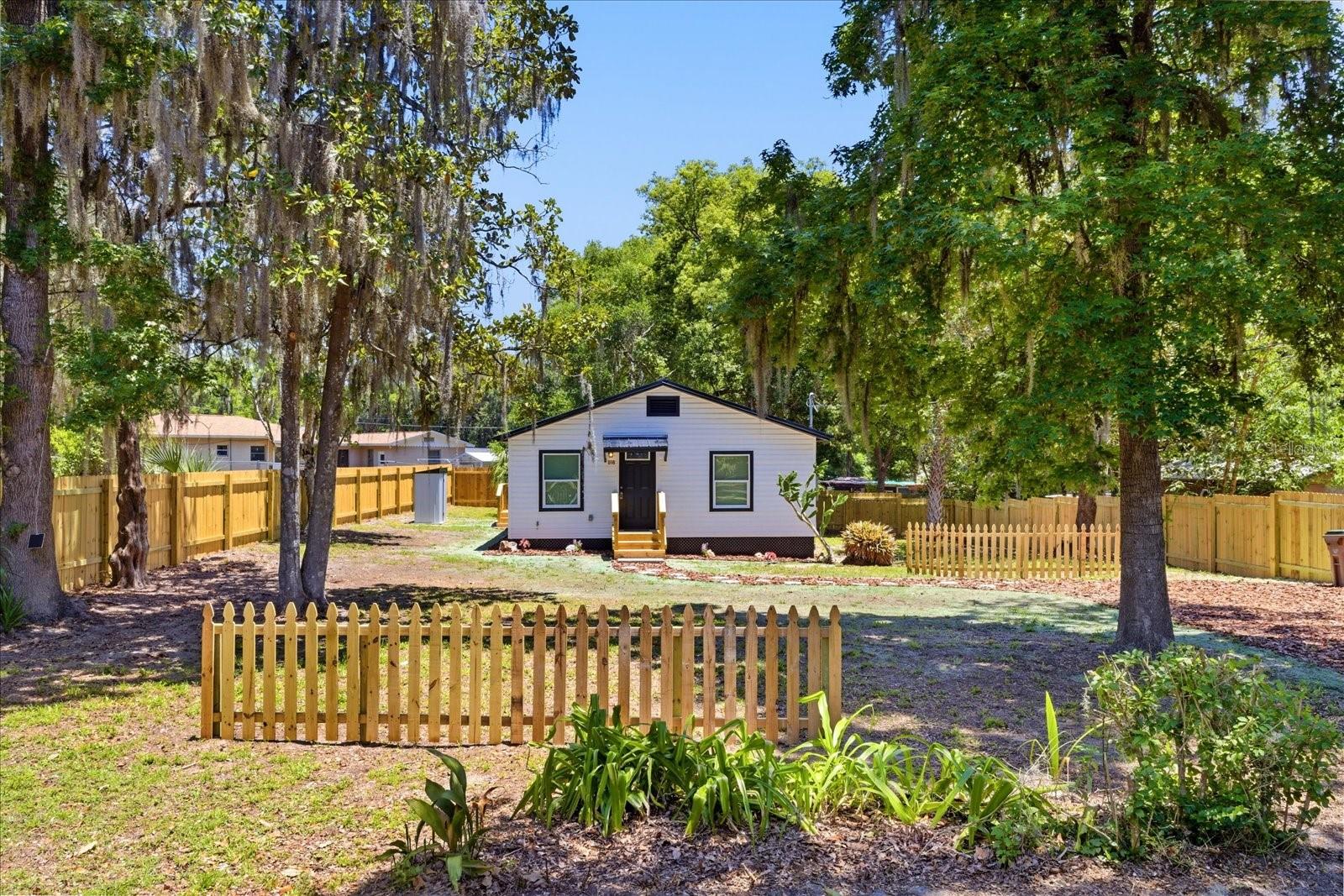 OAKRIDGE - Residential