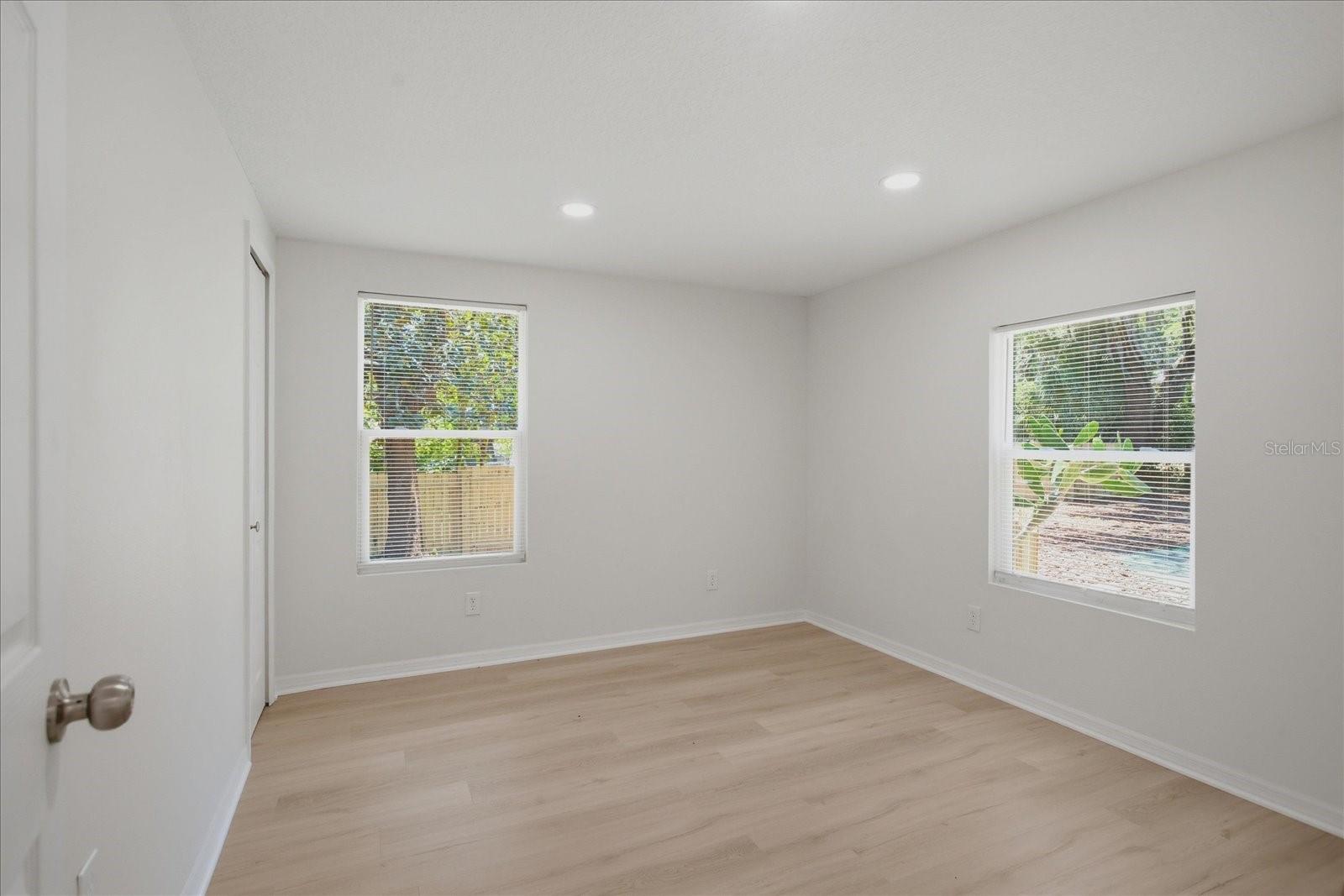 OAKRIDGE - Residential