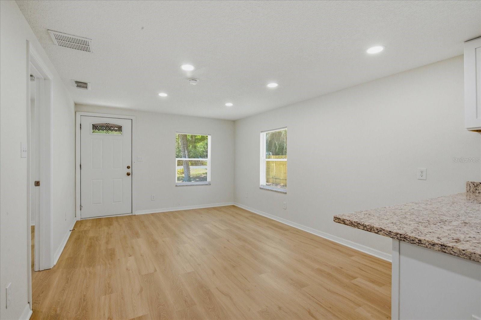 OAKRIDGE - Residential