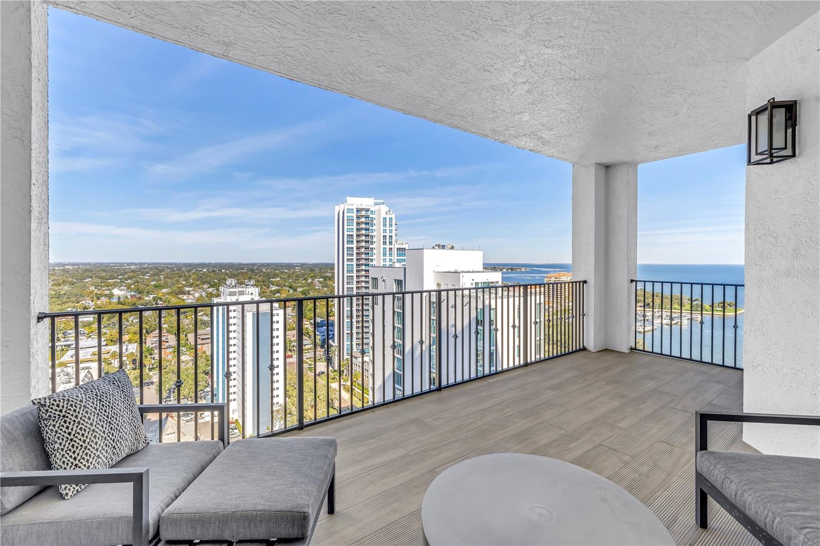 PARKSHORE PLAZA CONDO - Residential