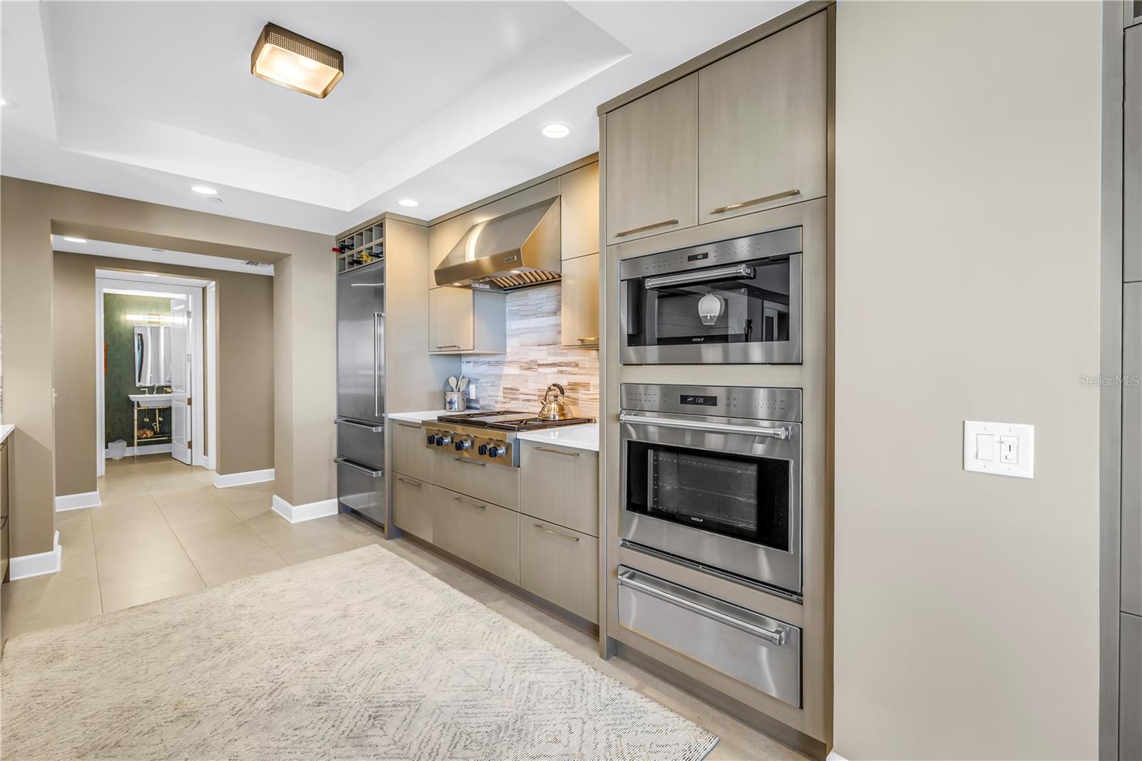 PARKSHORE PLAZA CONDO - Residential