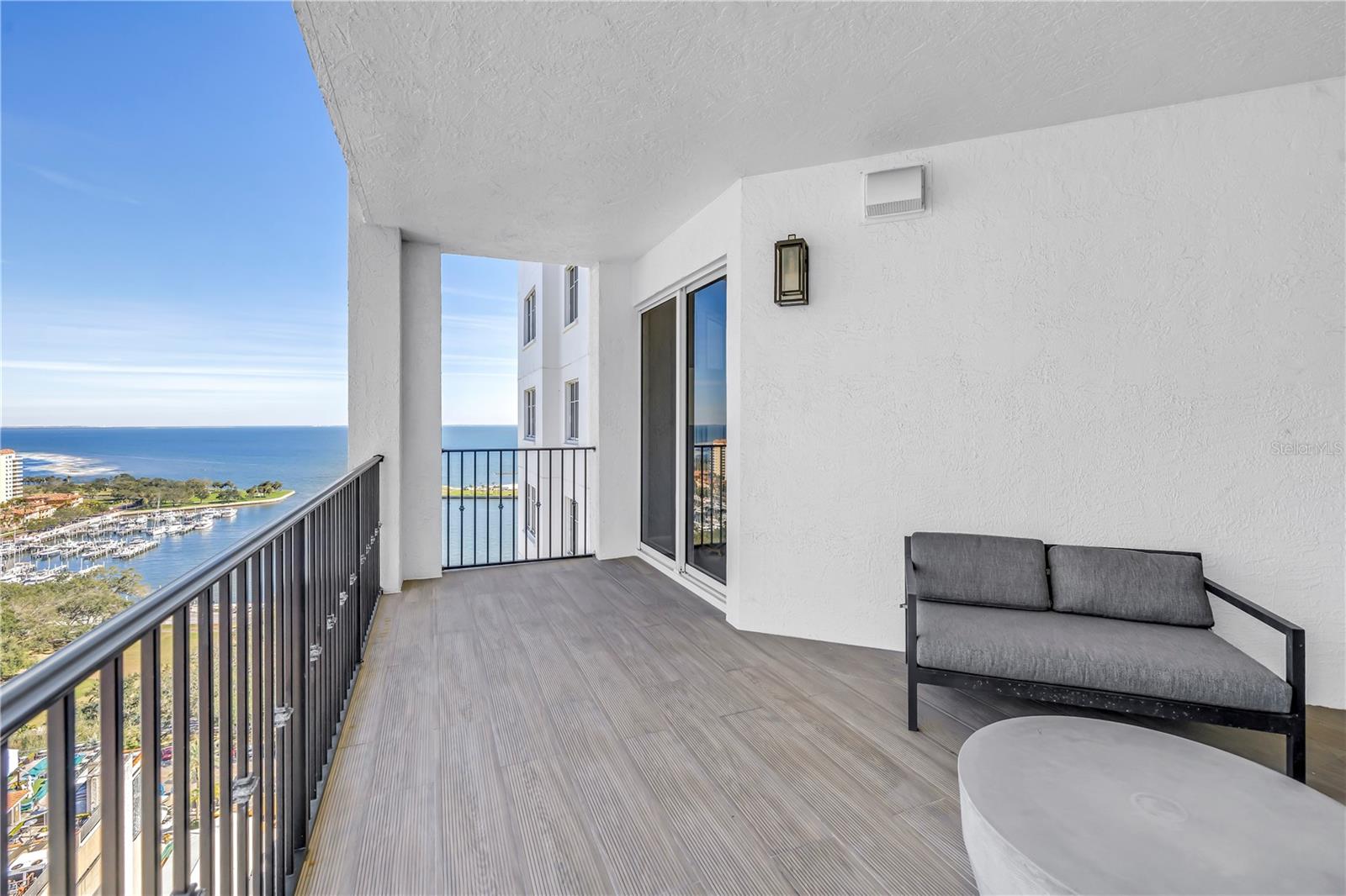 PARKSHORE PLAZA CONDO - Residential