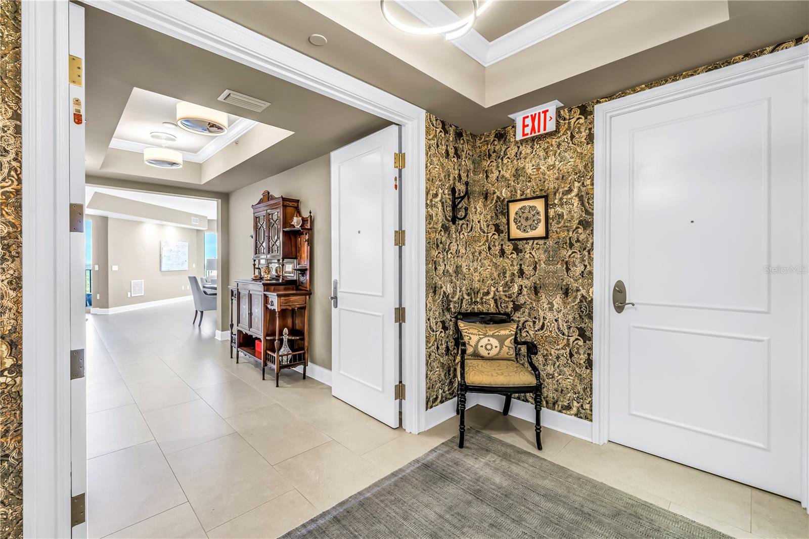 PARKSHORE PLAZA CONDO - Residential