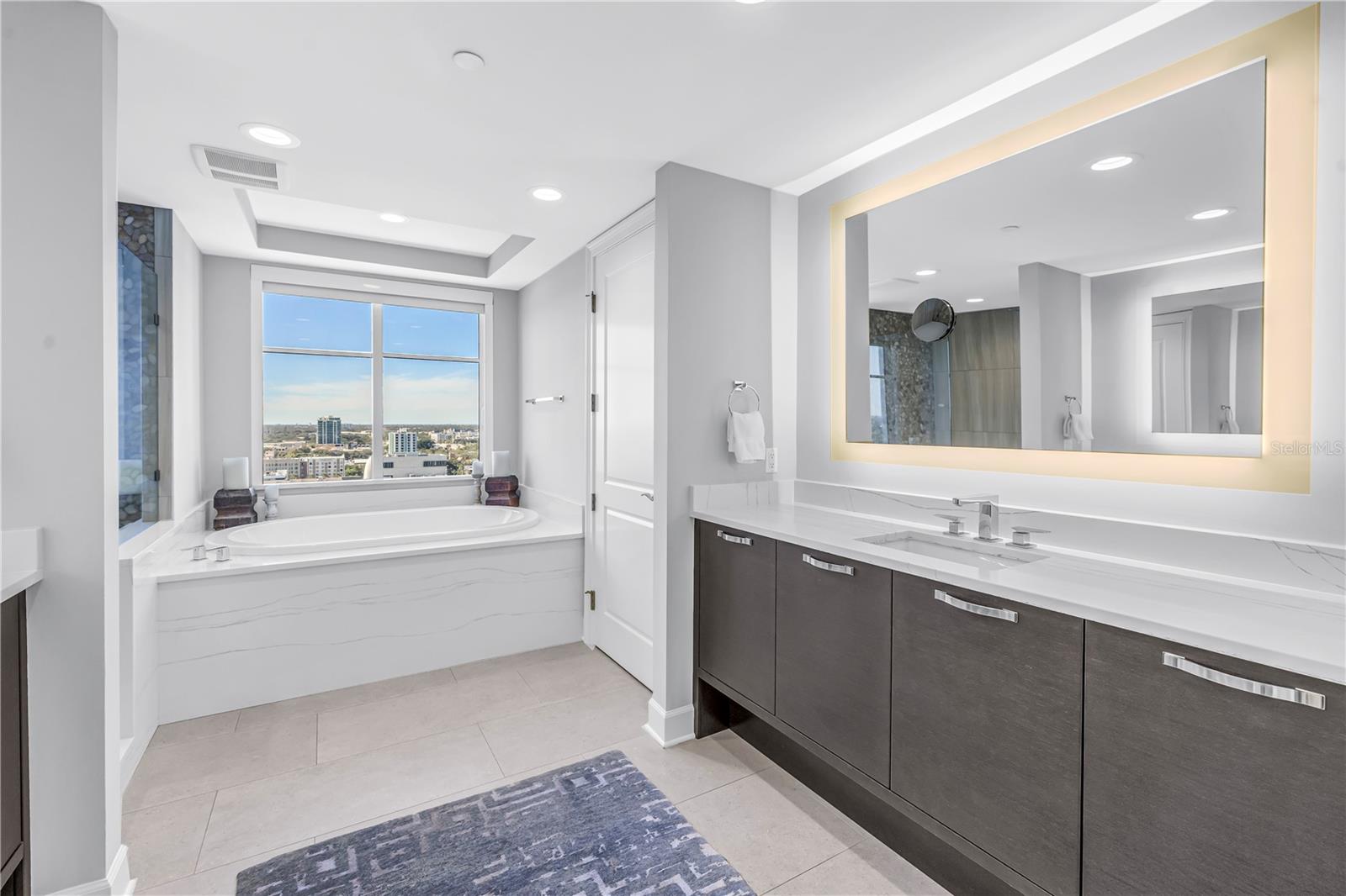 PARKSHORE PLAZA CONDO - Residential