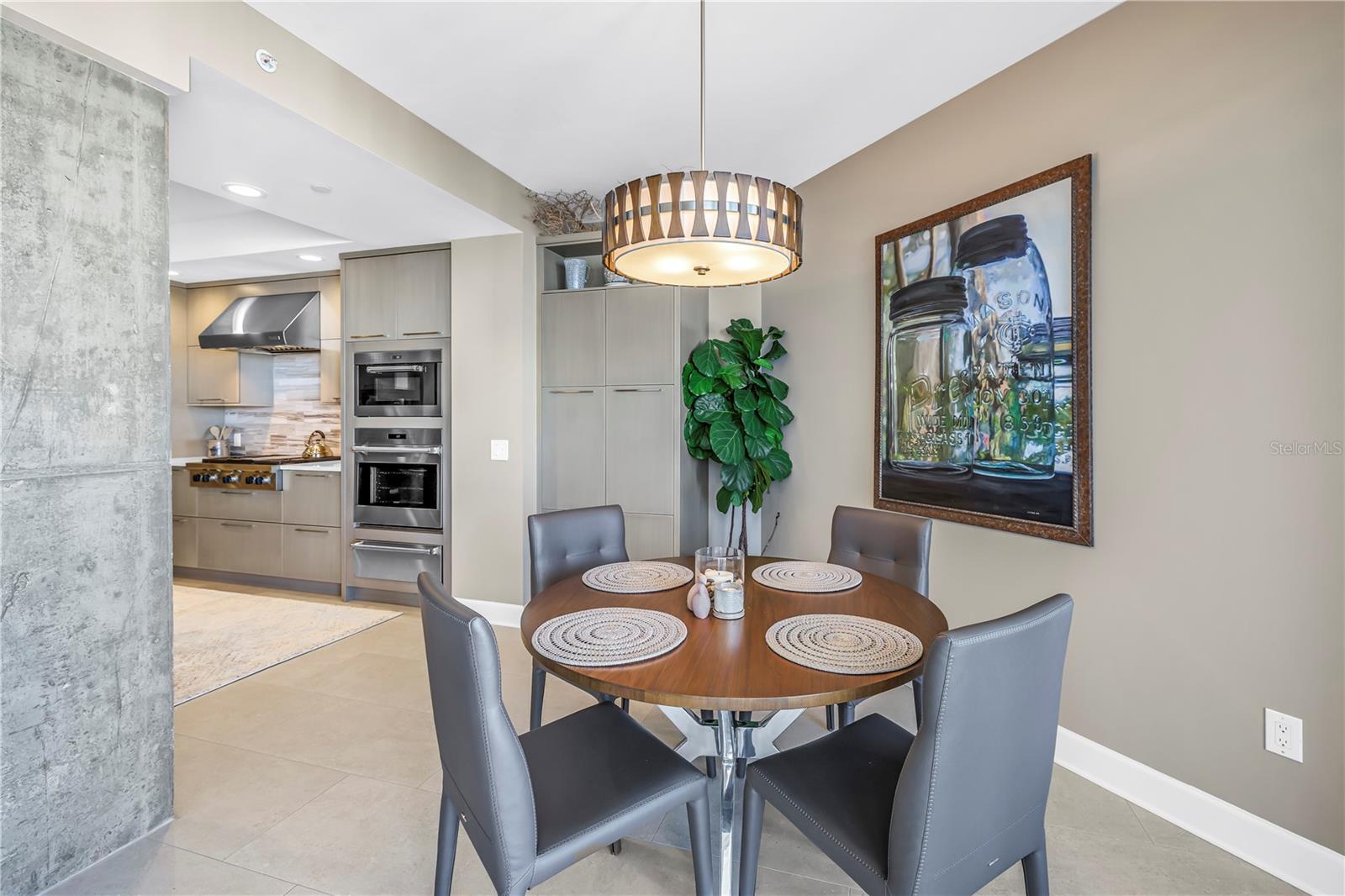 PARKSHORE PLAZA CONDO - Residential