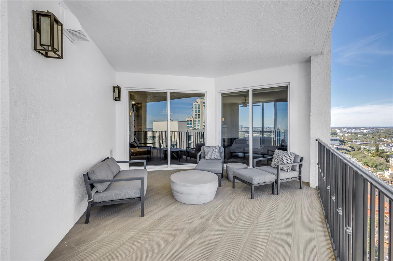 PARKSHORE PLAZA CONDO - Residential