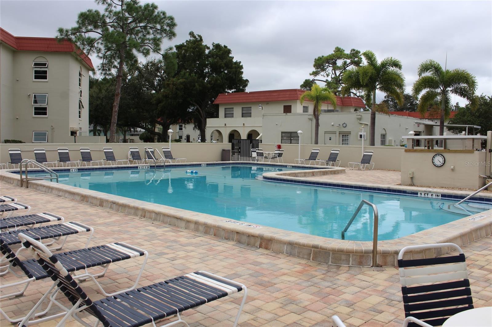 MEDITERRANEAN MANORS - Residential