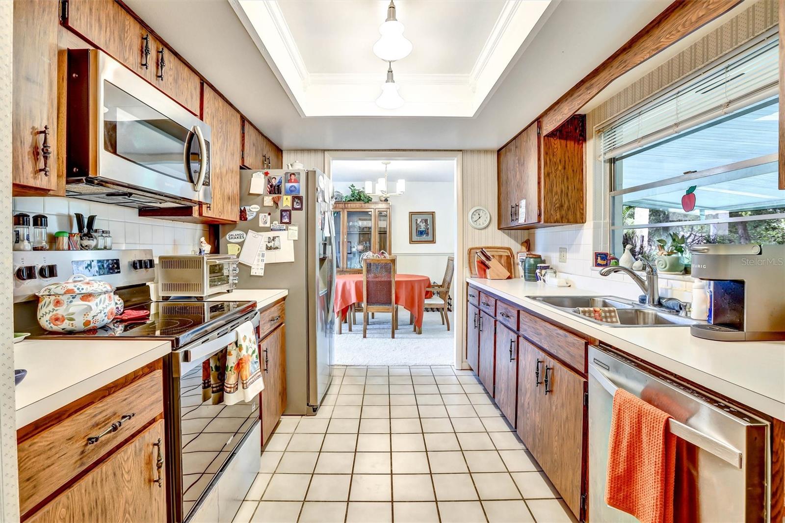 513 GREEN BRIAR BOULEVARD