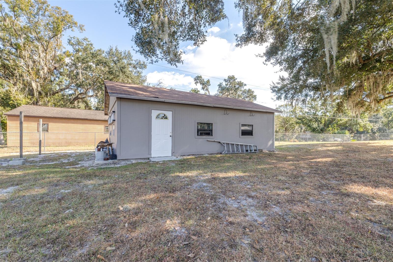 CREEK SIDE - Residential