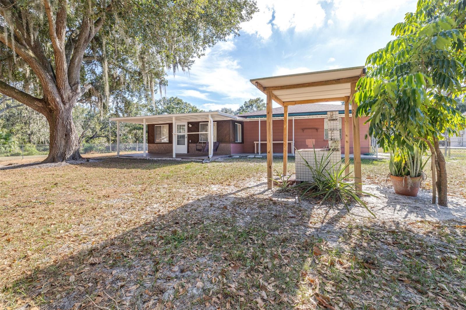 CREEK SIDE - Residential