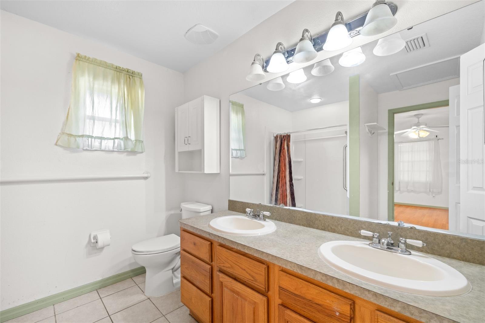 CREEK SIDE - Residential