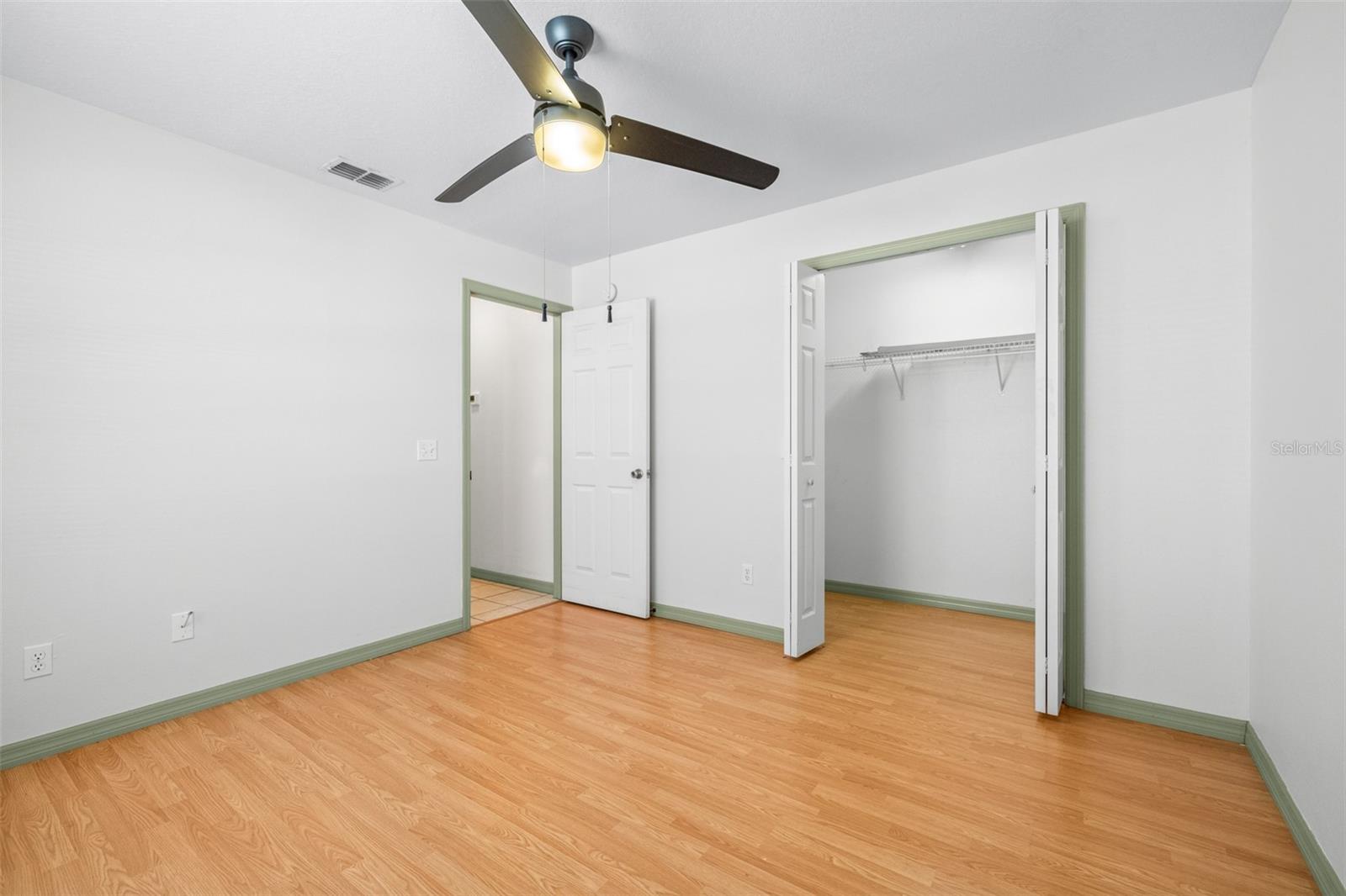 CREEK SIDE - Residential