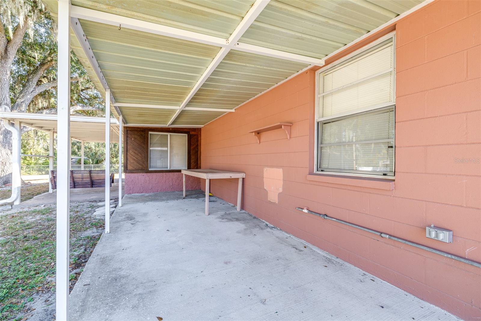 CREEK SIDE - Residential