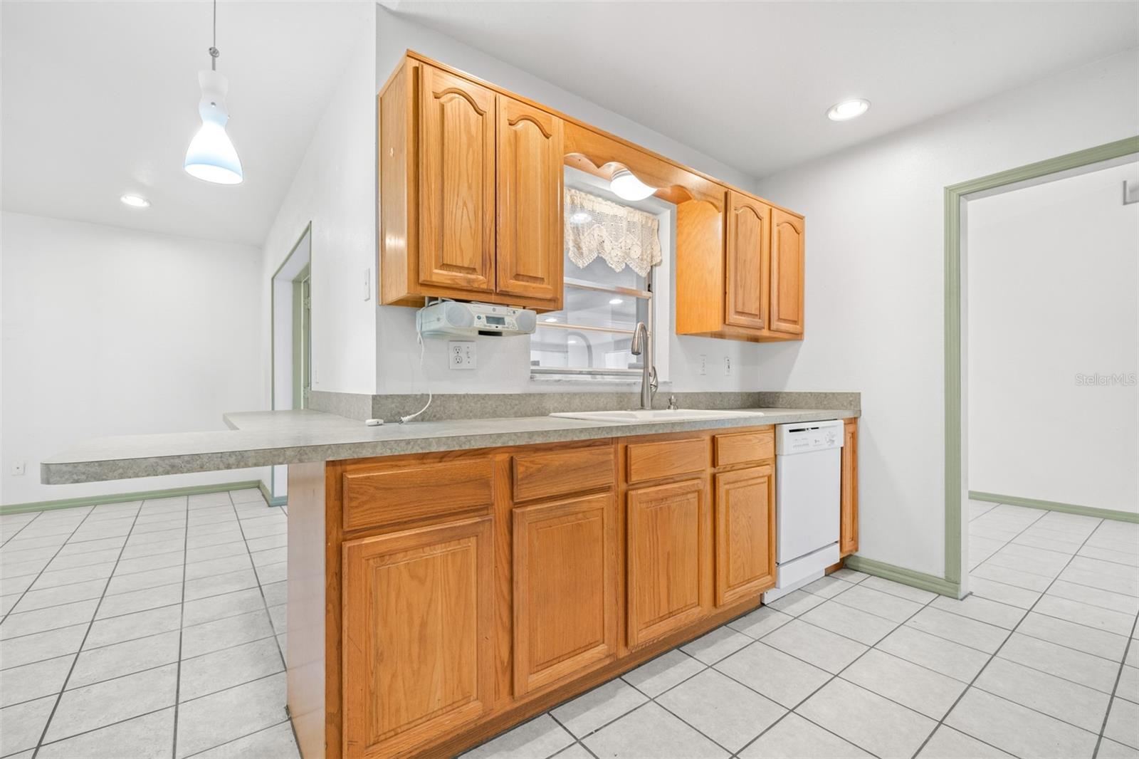 CREEK SIDE - Residential