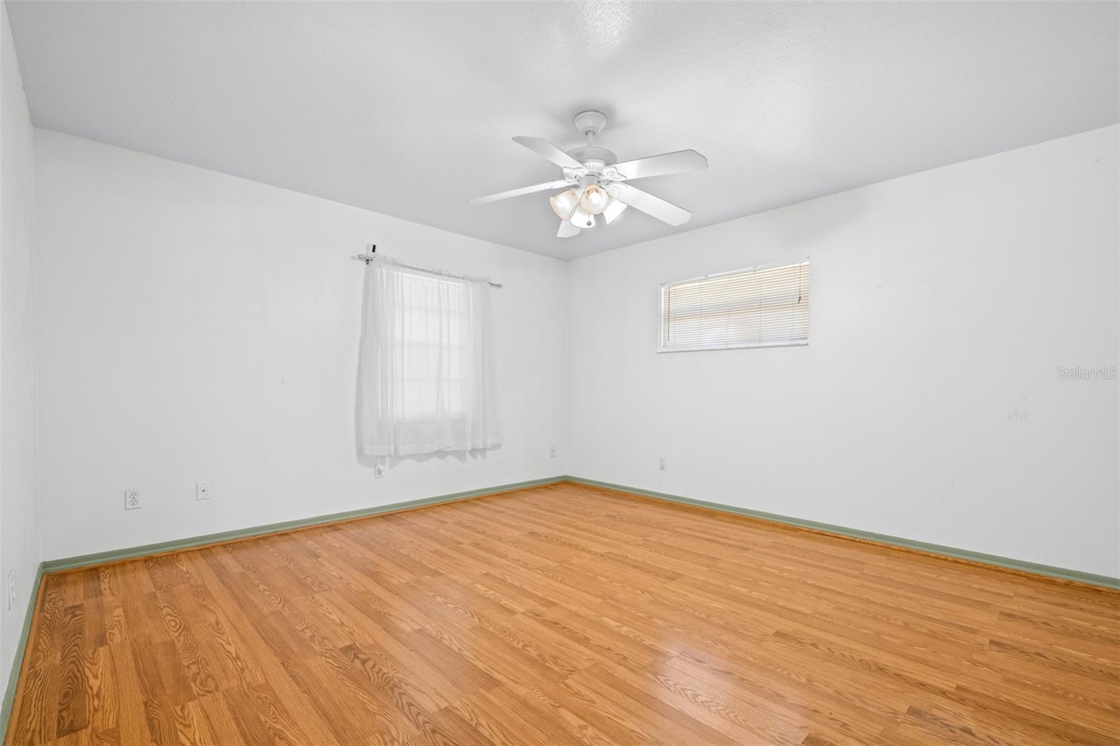 CREEK SIDE - Residential