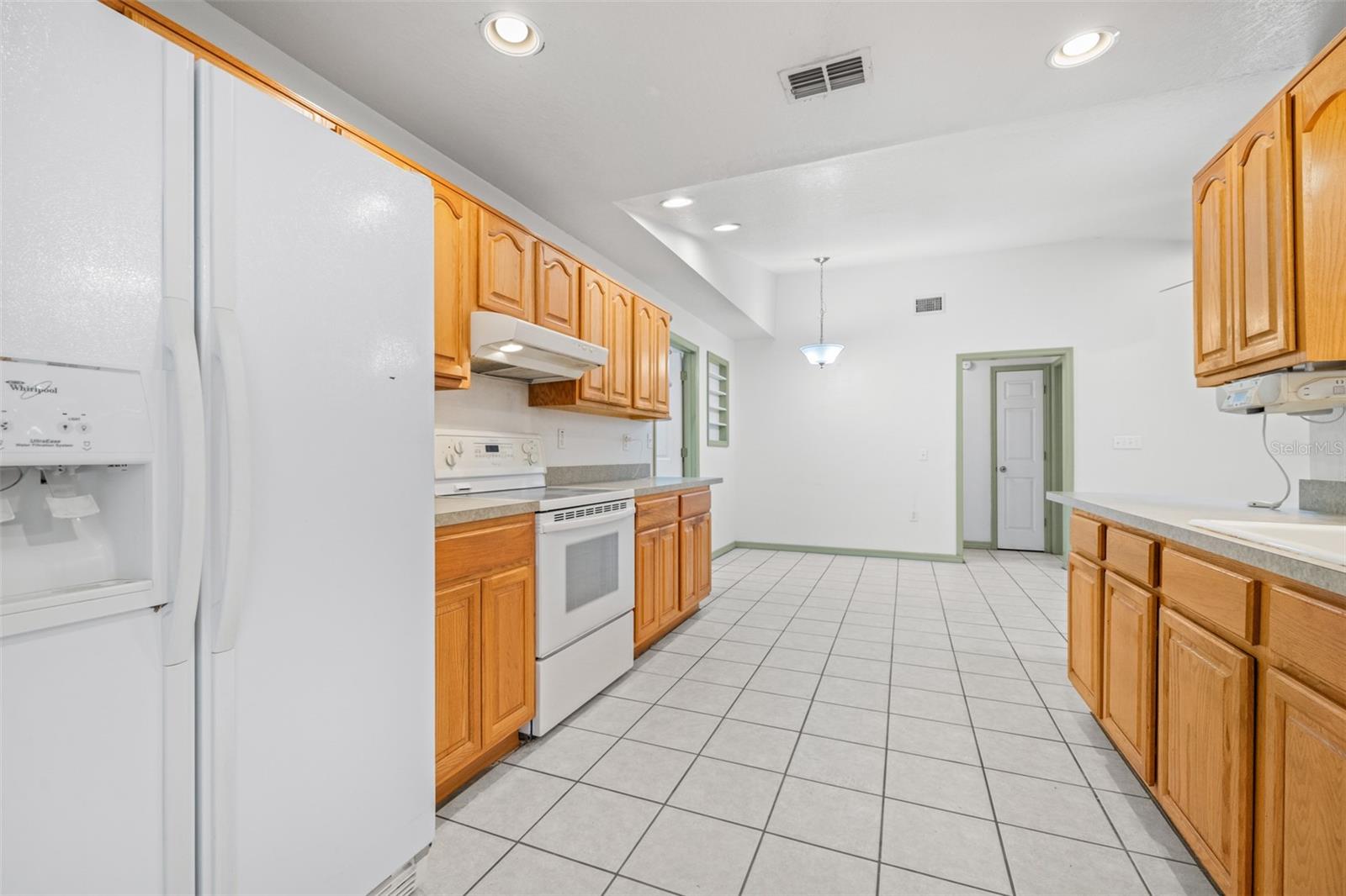 CREEK SIDE - Residential