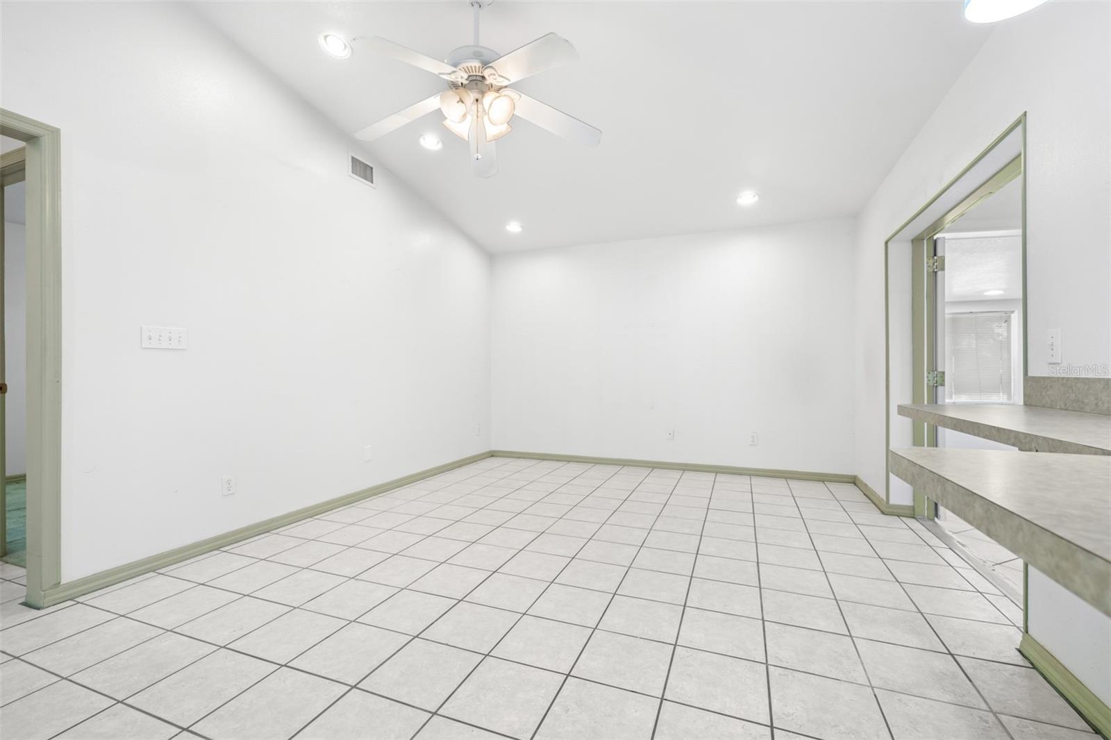 CREEK SIDE - Residential