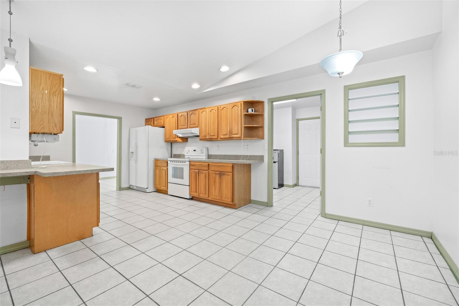 CREEK SIDE - Residential