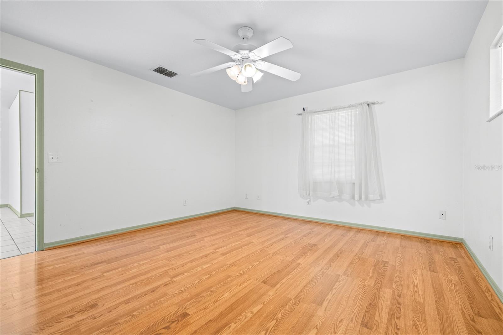 CREEK SIDE - Residential