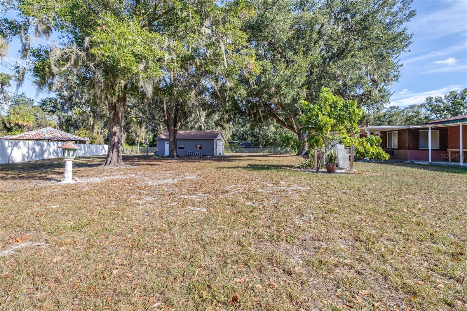 CREEK SIDE - Residential