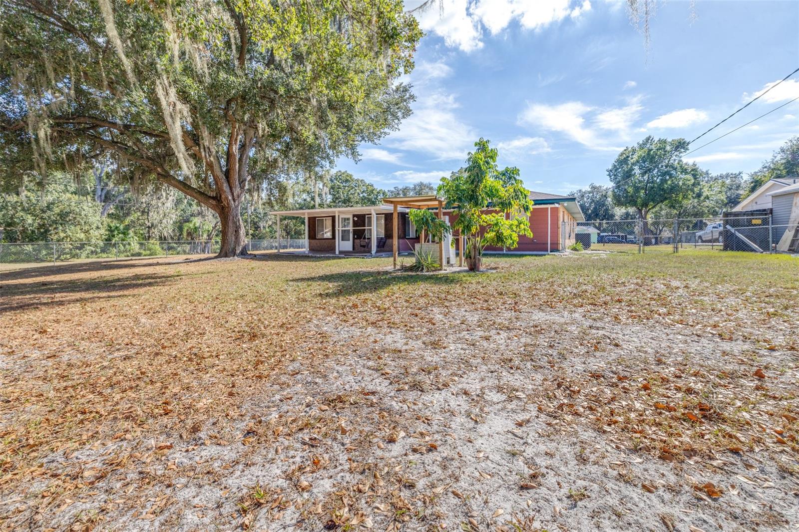 CREEK SIDE - Residential