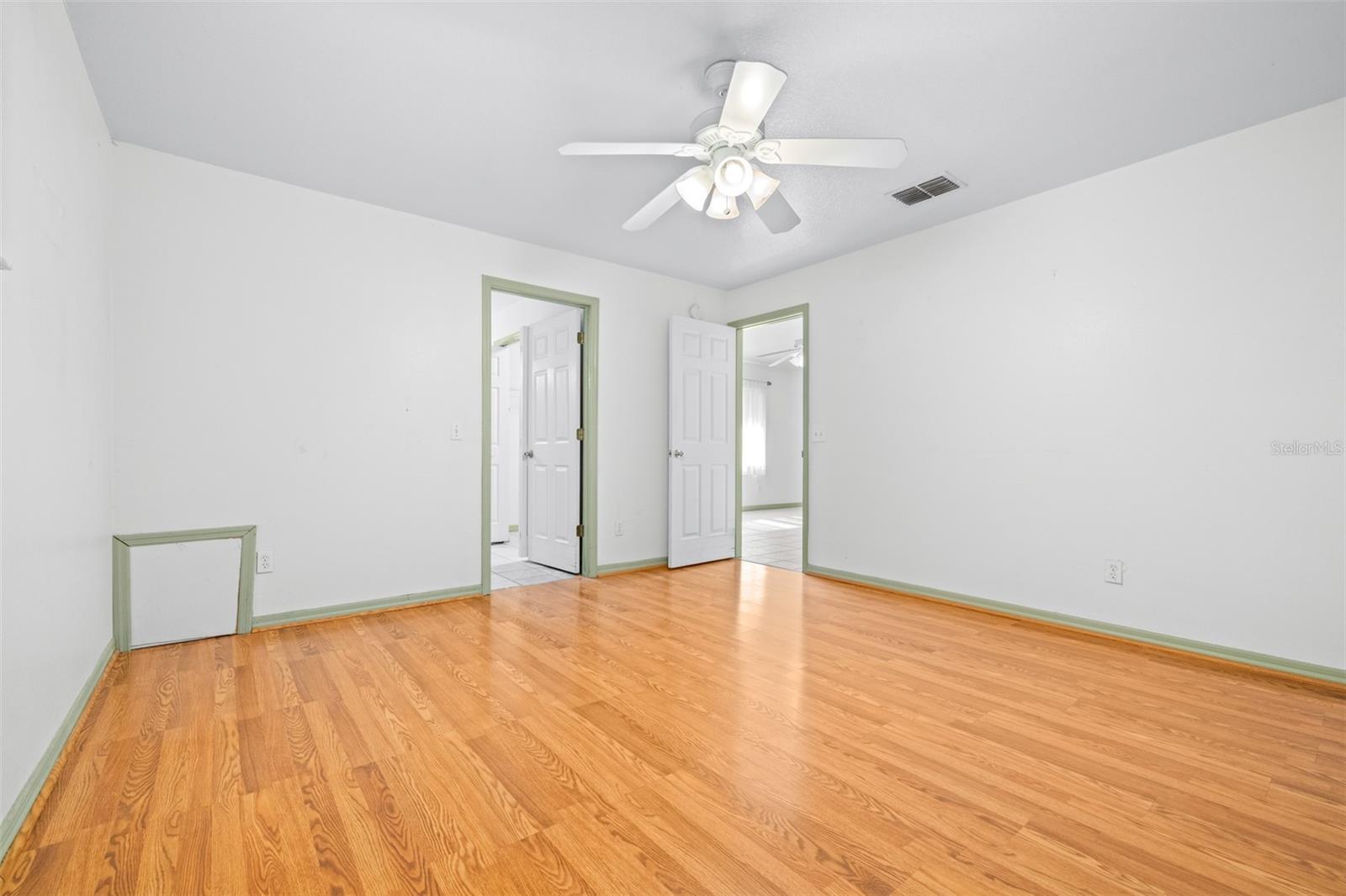 CREEK SIDE - Residential