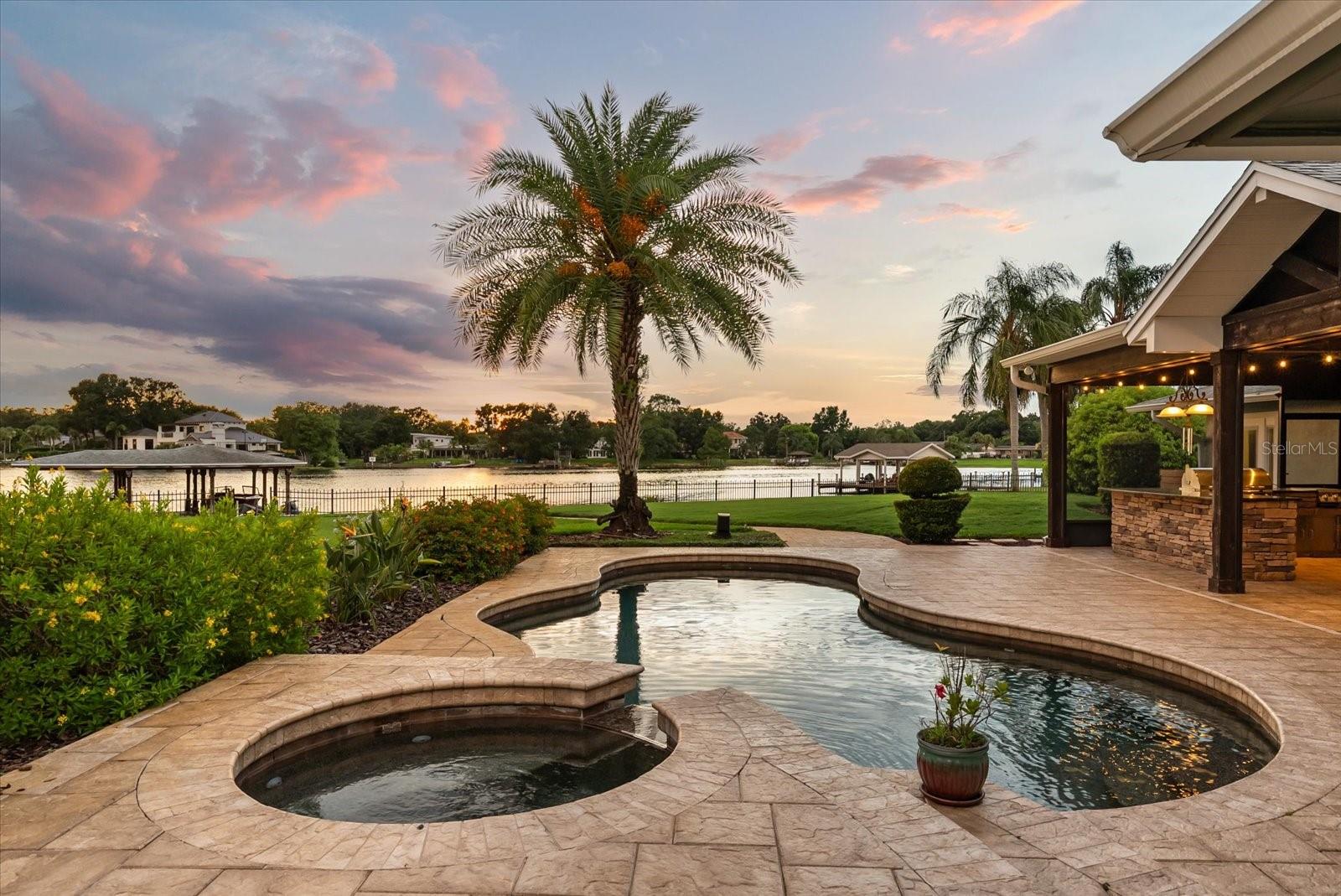 4318 WATERFRONT PARKWAY