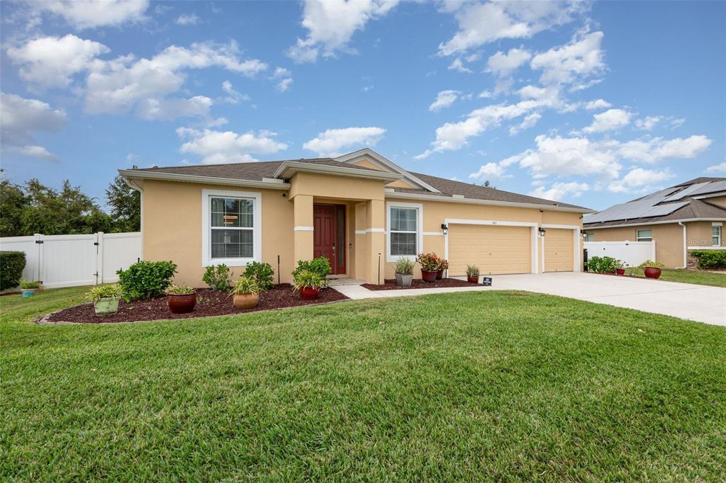 Photo of 1421 Daystar Lane, Deltona, FL 32725 (MLS # O6357677)