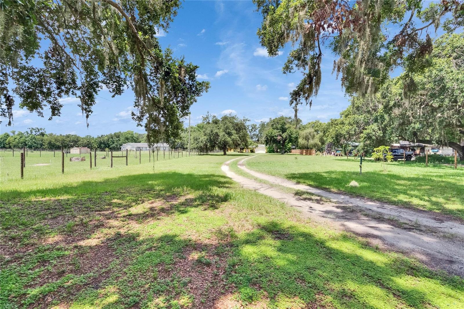 1110 MERCER LOOP