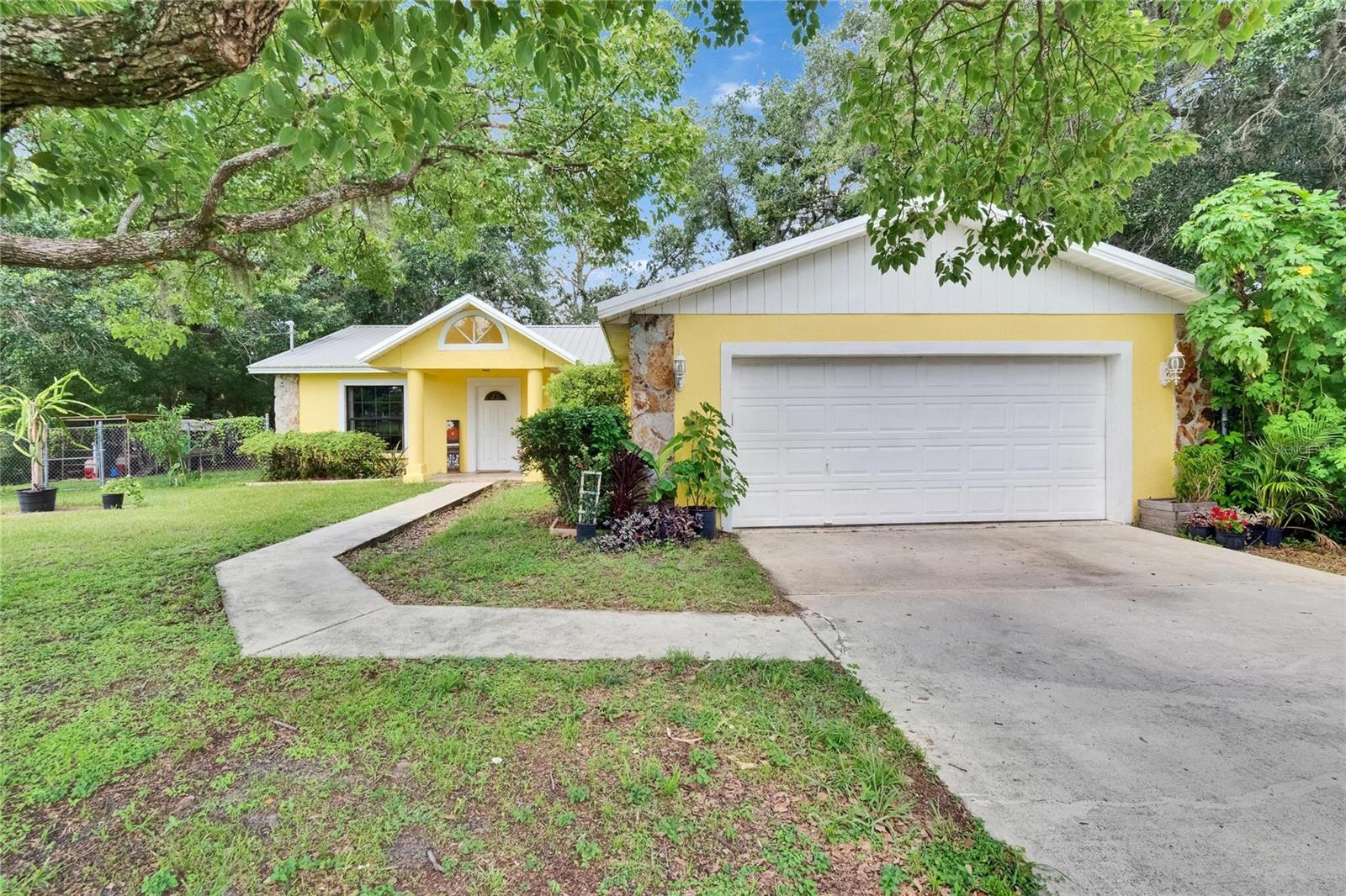 1110 MERCER LOOP