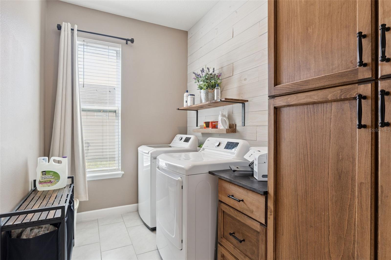 BRIDLEWOOD - Residential