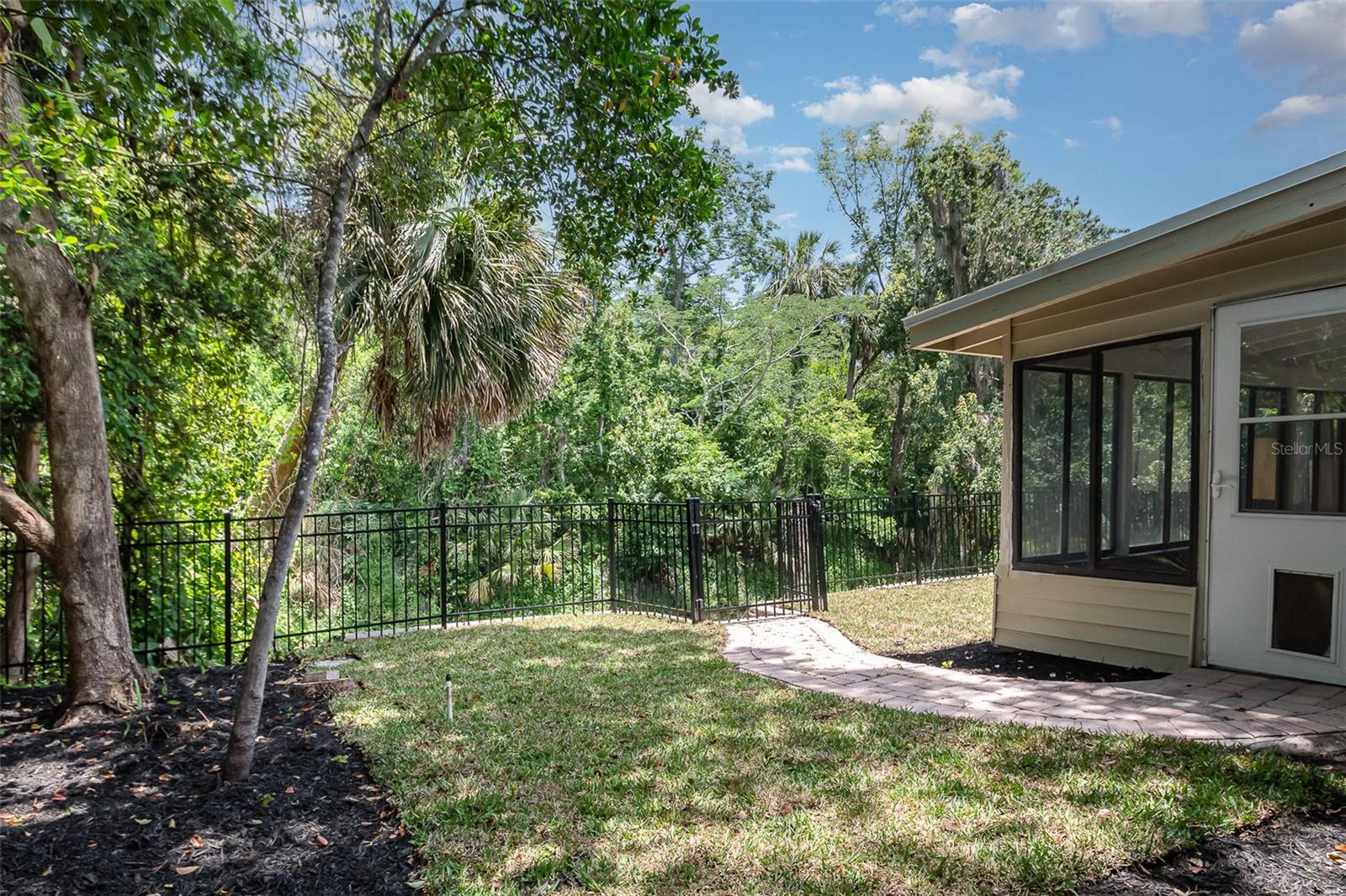 917 GREAT BEND ROAD
