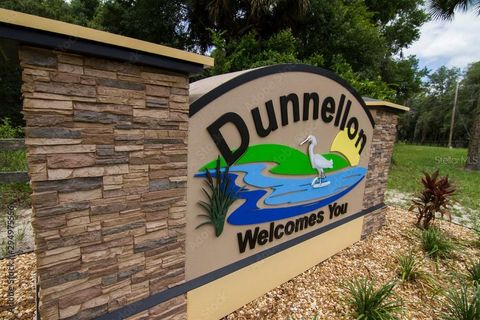 A home in DUNNELLON