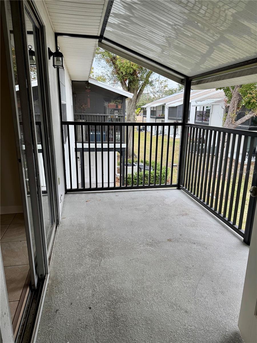 3819 N OAK DRIVE I42