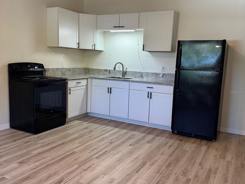 Photo of 623 Beckett Way #B, Tarpon Springs, FL 34689 (MLS # TB8489257)