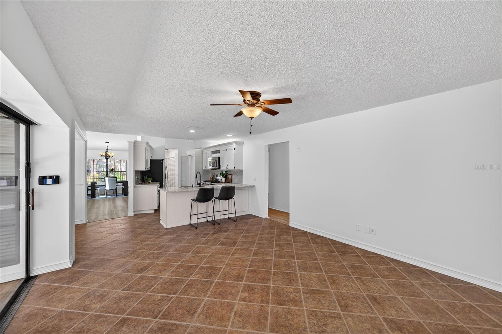 BLOOMINGDALE OAKS - Residential