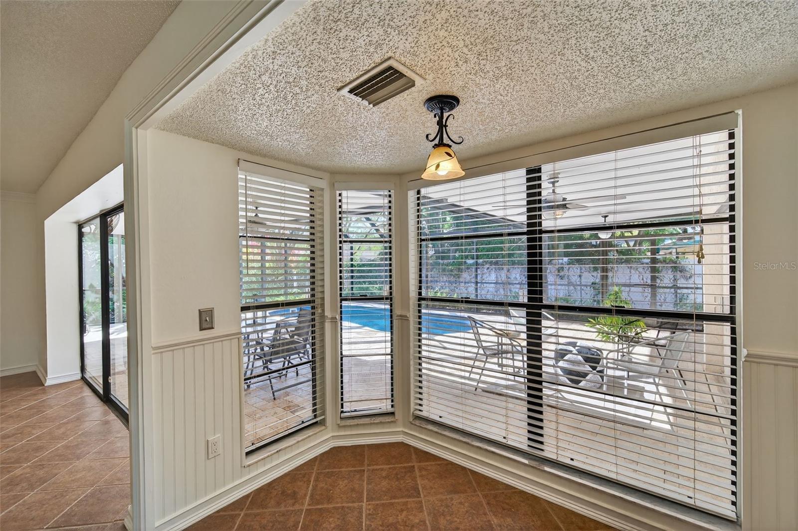 BLOOMINGDALE OAKS - Residential