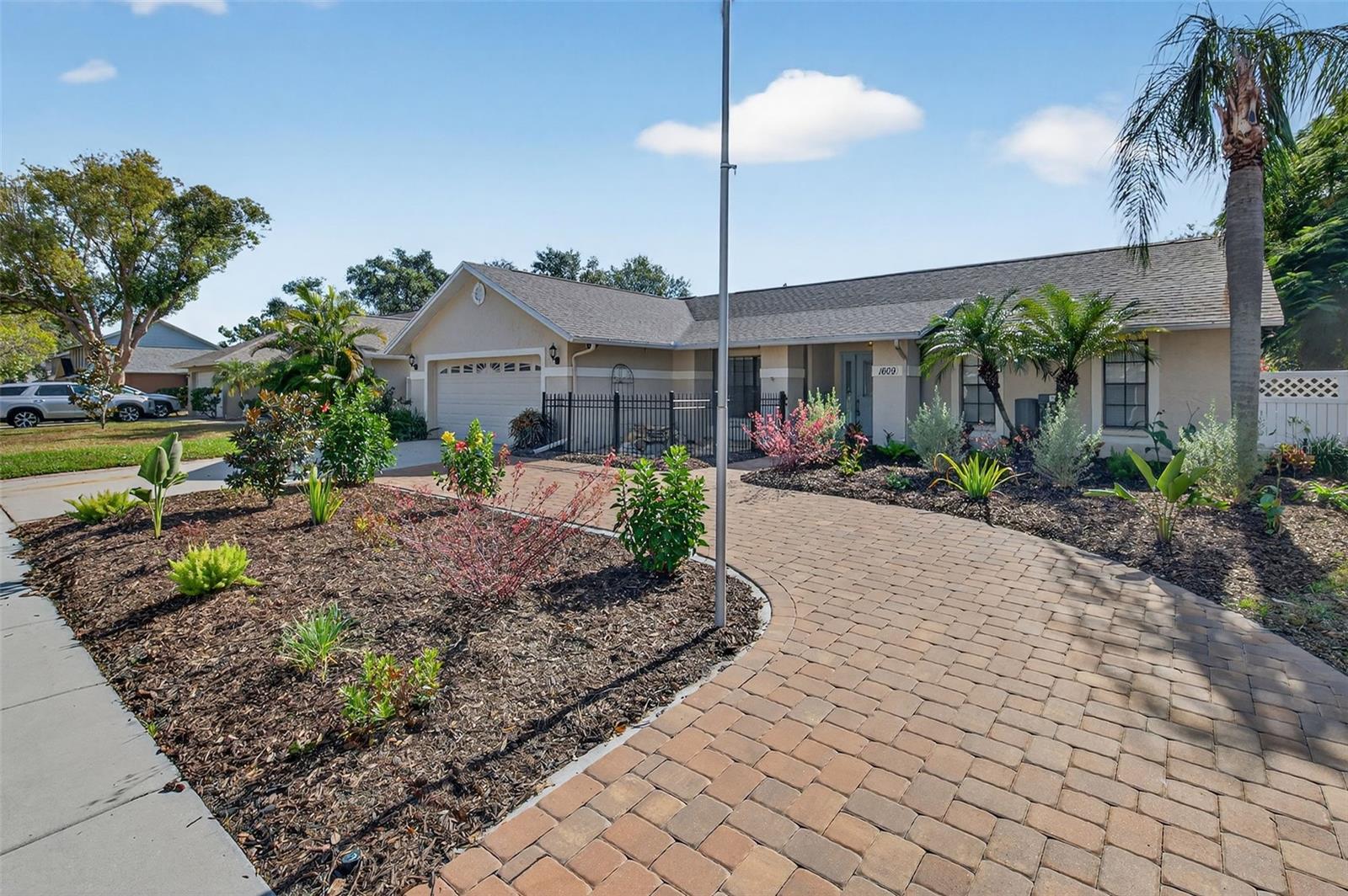 BLOOMINGDALE OAKS - Residential