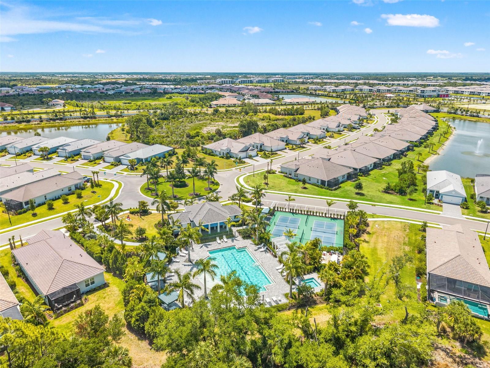 WYSTERIA WELLEN PARK VILLAGE F-4 - Residential