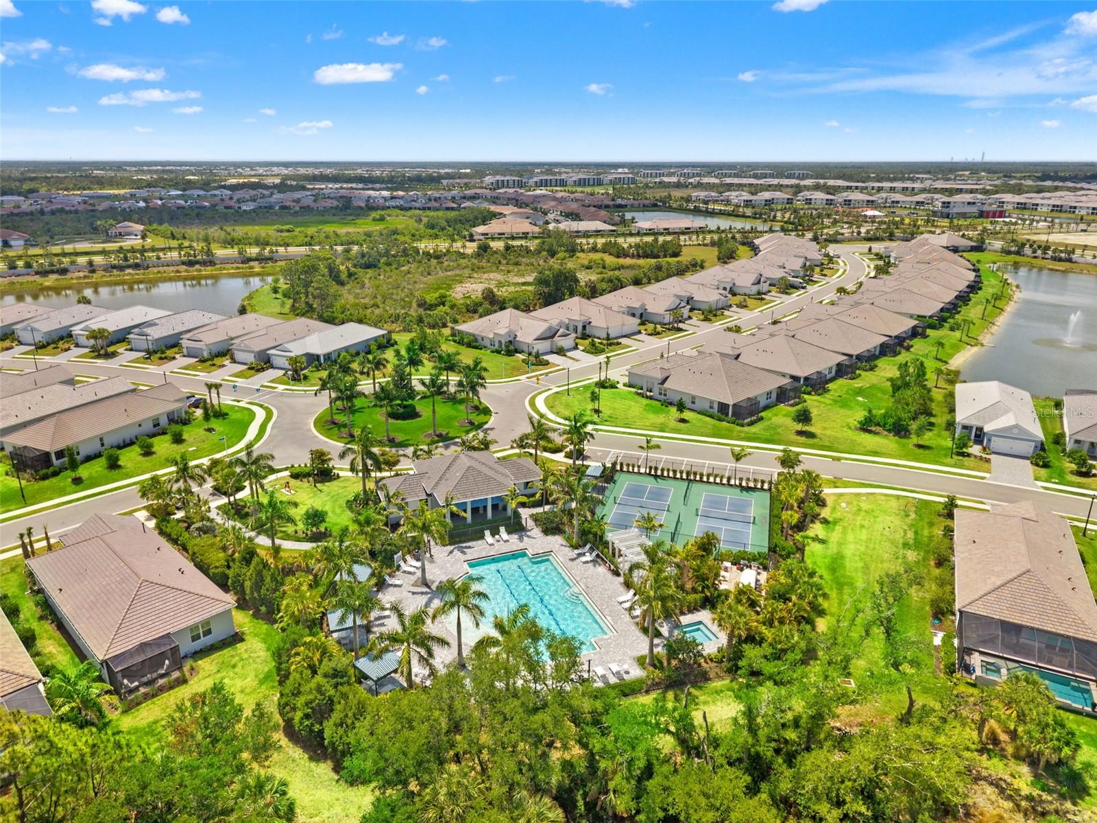 WYSTERIA WELLEN PARK VILLAGE F-4 - Residential