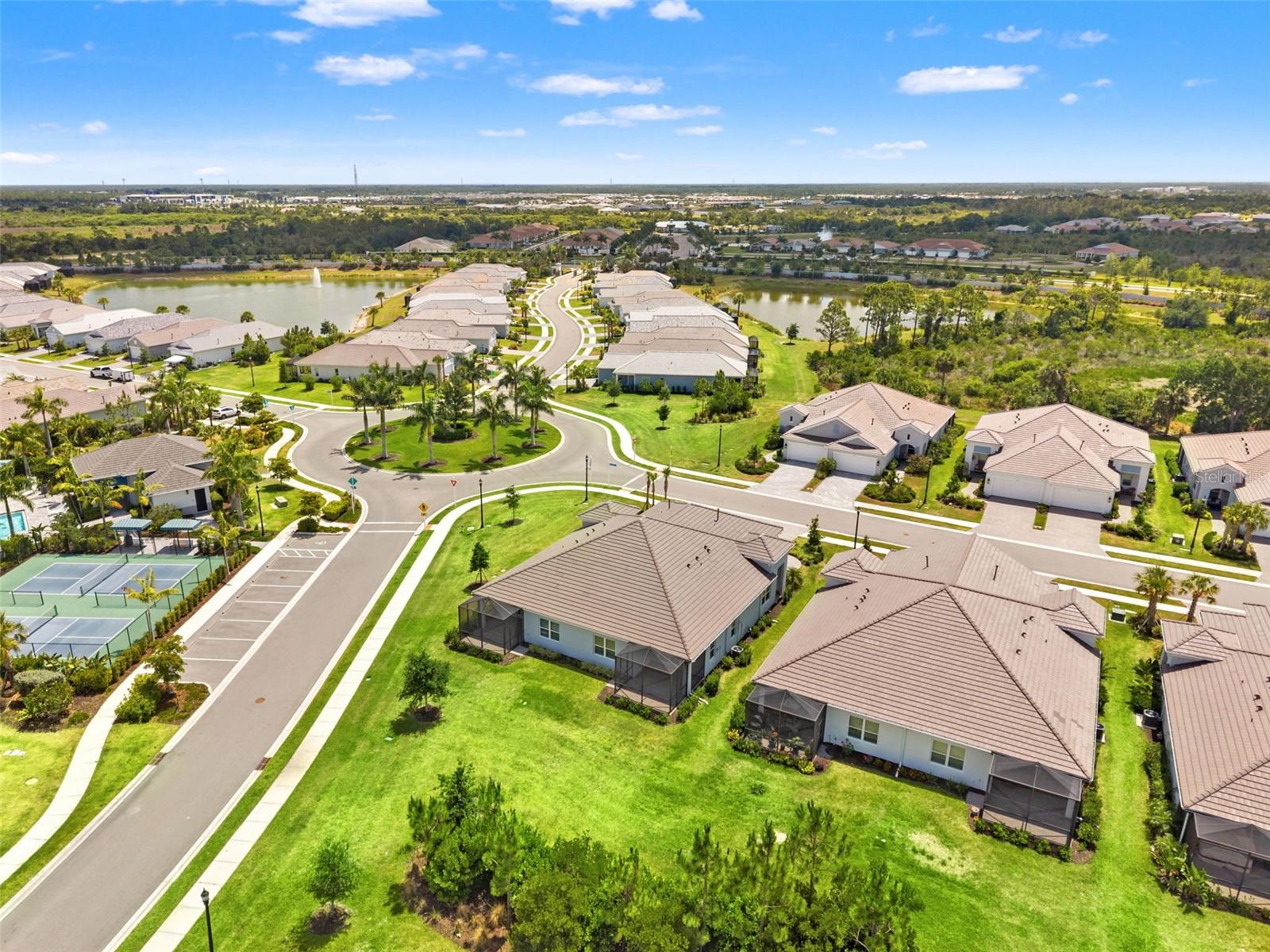 WYSTERIA WELLEN PARK VILLAGE F-4 - Residential