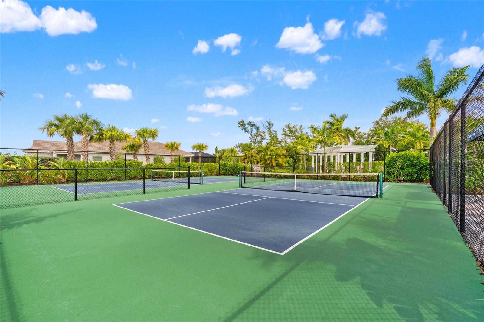 WYSTERIA WELLEN PARK VILLAGE F-4 - Residential