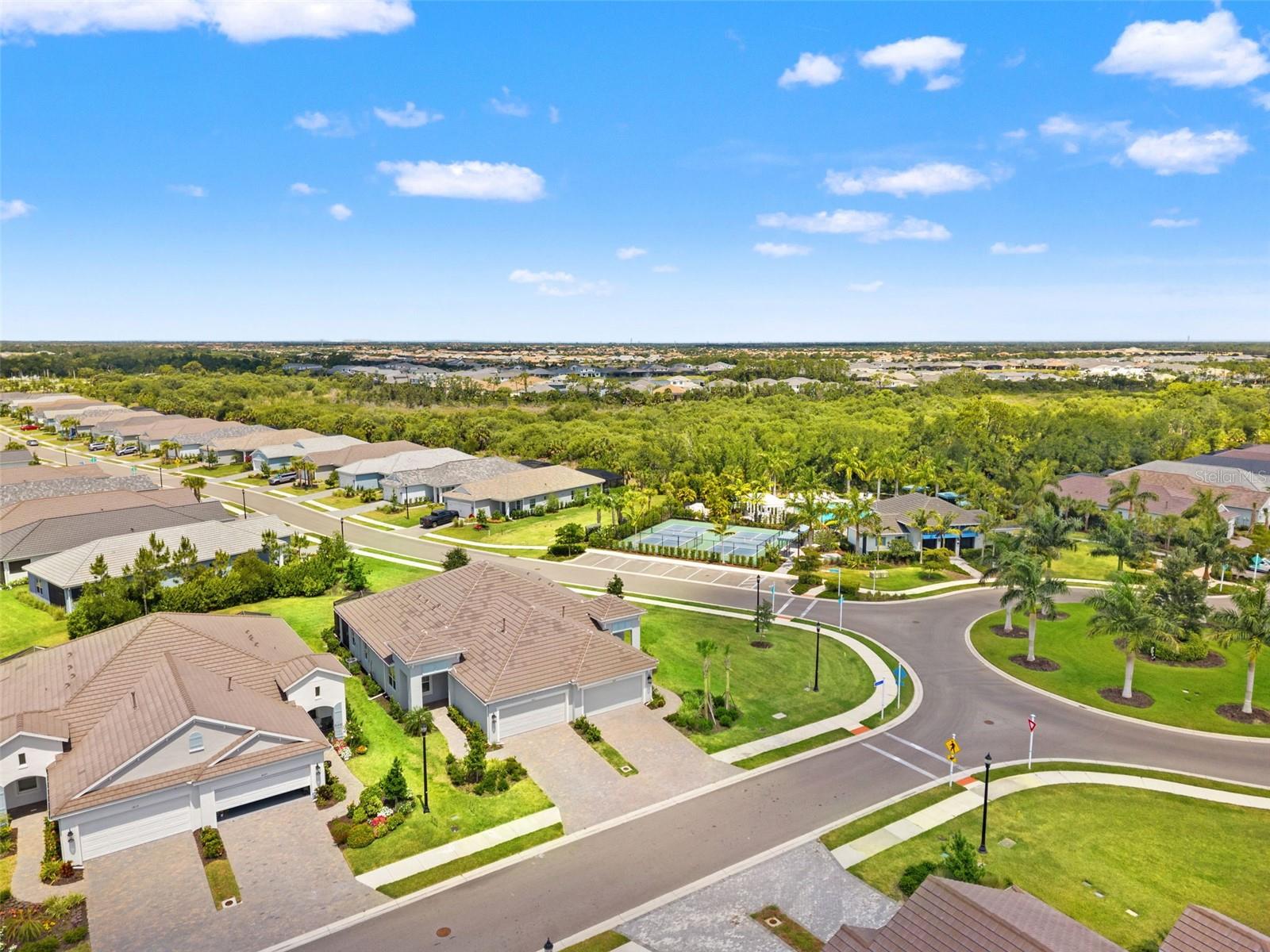 WYSTERIA WELLEN PARK VILLAGE F-4 - Residential
