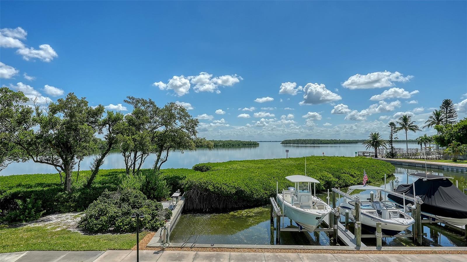 WINDWARD BAY AMD - Residential