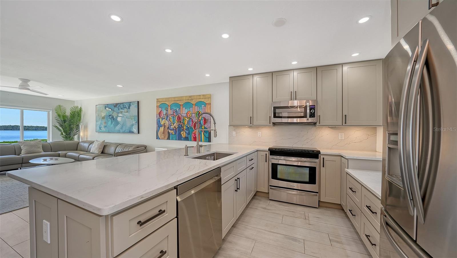 WINDWARD BAY AMD - Residential