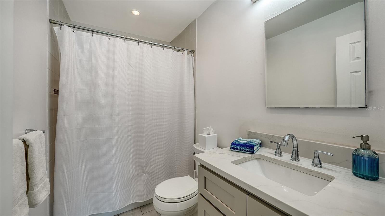 WINDWARD BAY AMD - Residential