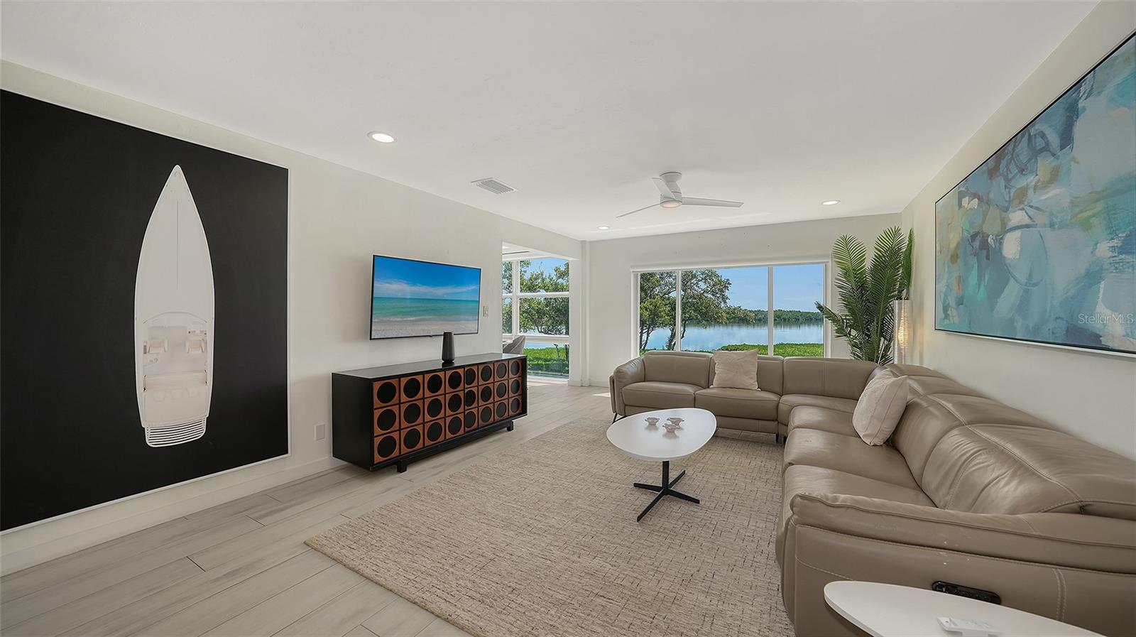 WINDWARD BAY AMD - Residential
