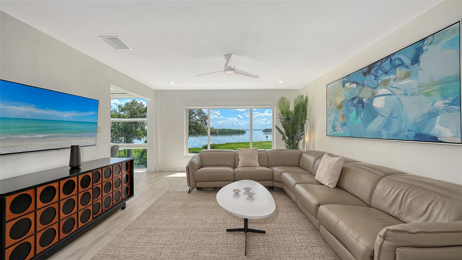 WINDWARD BAY AMD - Residential