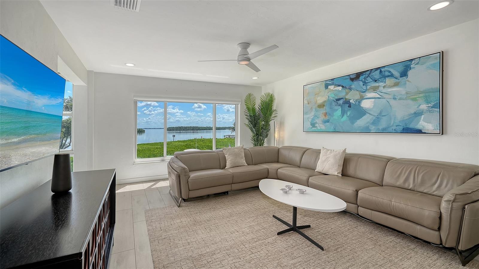 WINDWARD BAY AMD - Residential
