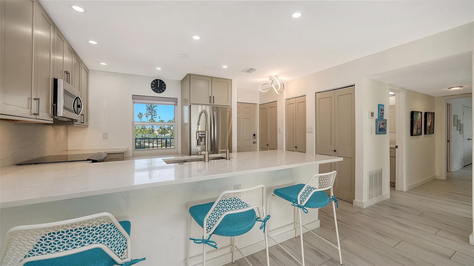 WINDWARD BAY AMD - Residential